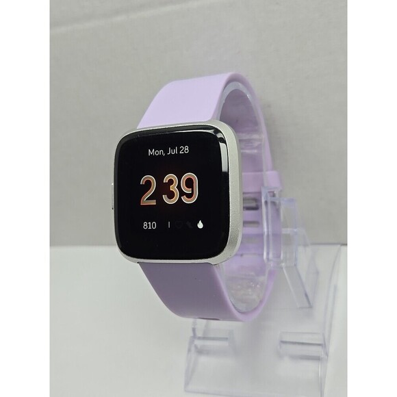 Fitbit Versa Lite Smartwatch Activity Tracker Heart Rate GPS Waterproof Lavender - Picture 2 of 10